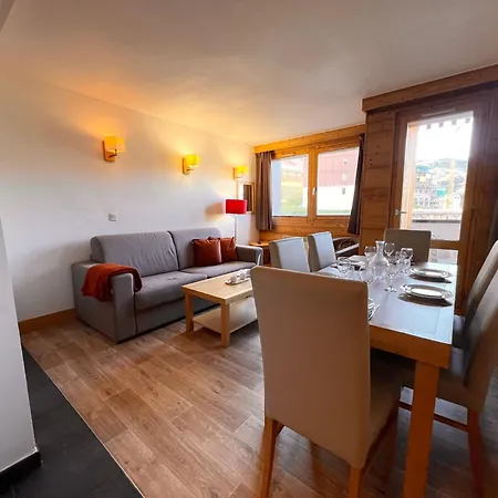 Skis Et Piscine 2100 M La Plagne