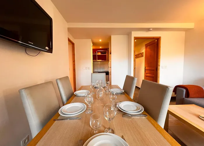 Apartman Skis Et Piscine 2100 M *