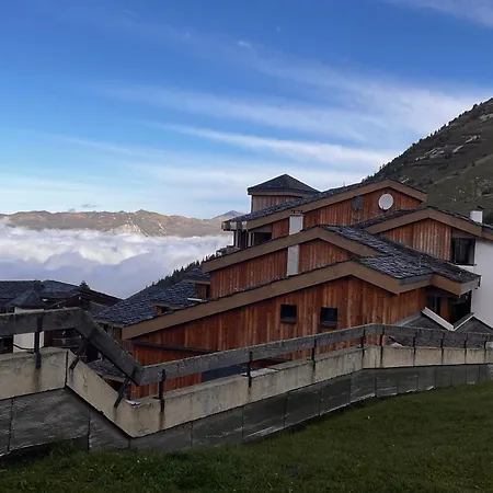 Skis Et Piscine 2100 M La Plagne