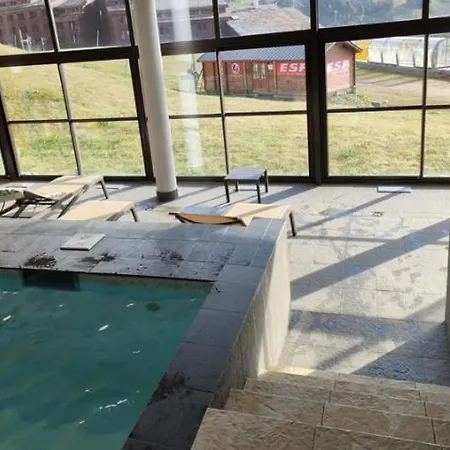 Skis Et Piscine 2100 M Appartement La Plagne