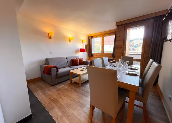 Skis Et Piscine 2100 M 拉普拉涅