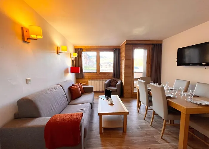 Skis Et Piscine 2100 M 拉普拉涅