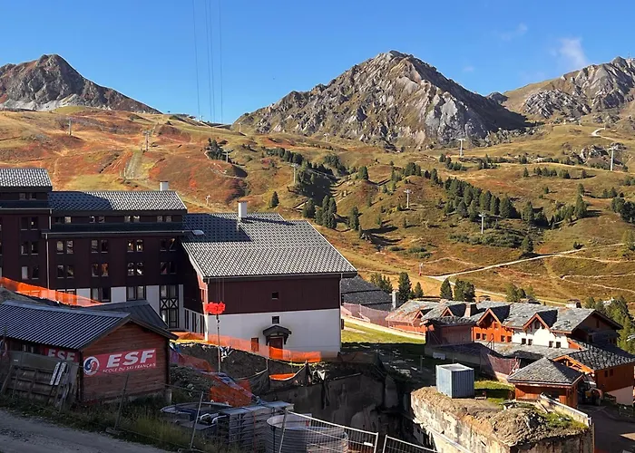 Skis Et Piscine 2100 M *